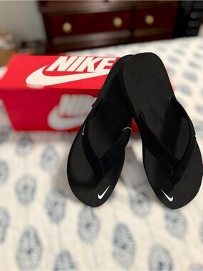 Nike Celso Girl Thong Flip Flops Black White Logo Women’s Size 9 NIB